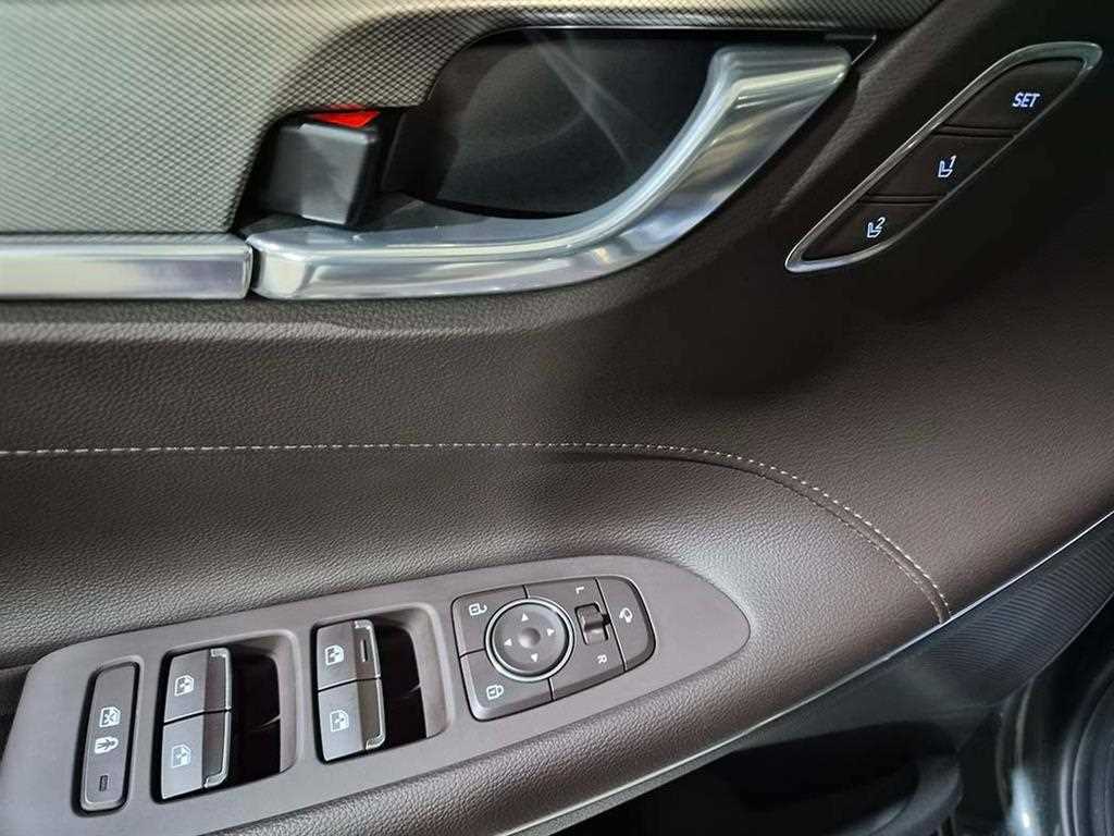 HYUNDAI Grandeur - Vista 12