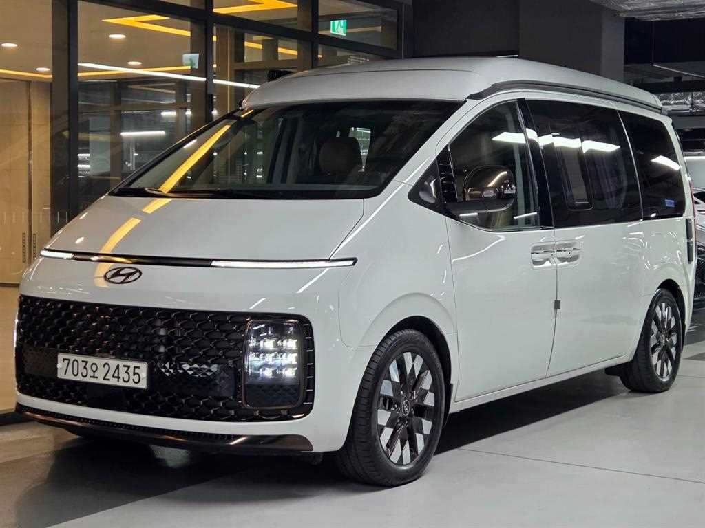 HYUNDAI Staria 2022