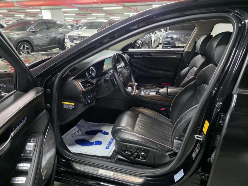 Genesis G90 - Vista 5