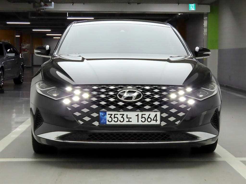 HYUNDAI Grandeur - Vista 2