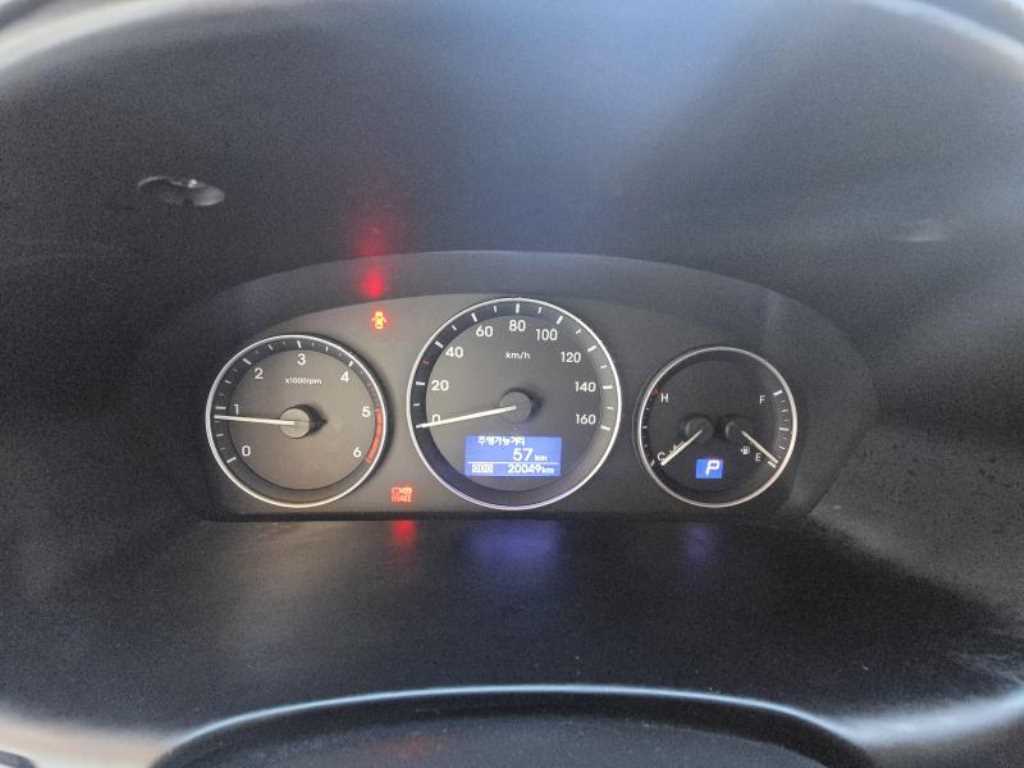 HYUNDAI Starex - Vista 8