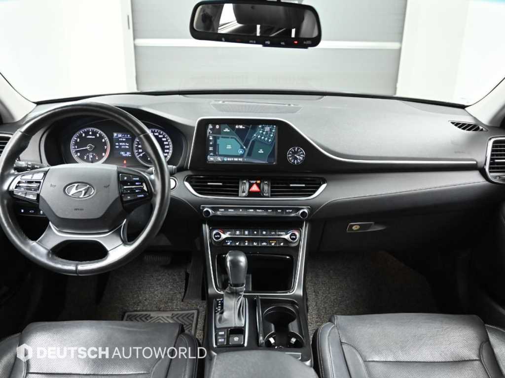 HYUNDAI Grandeur - Vista 7