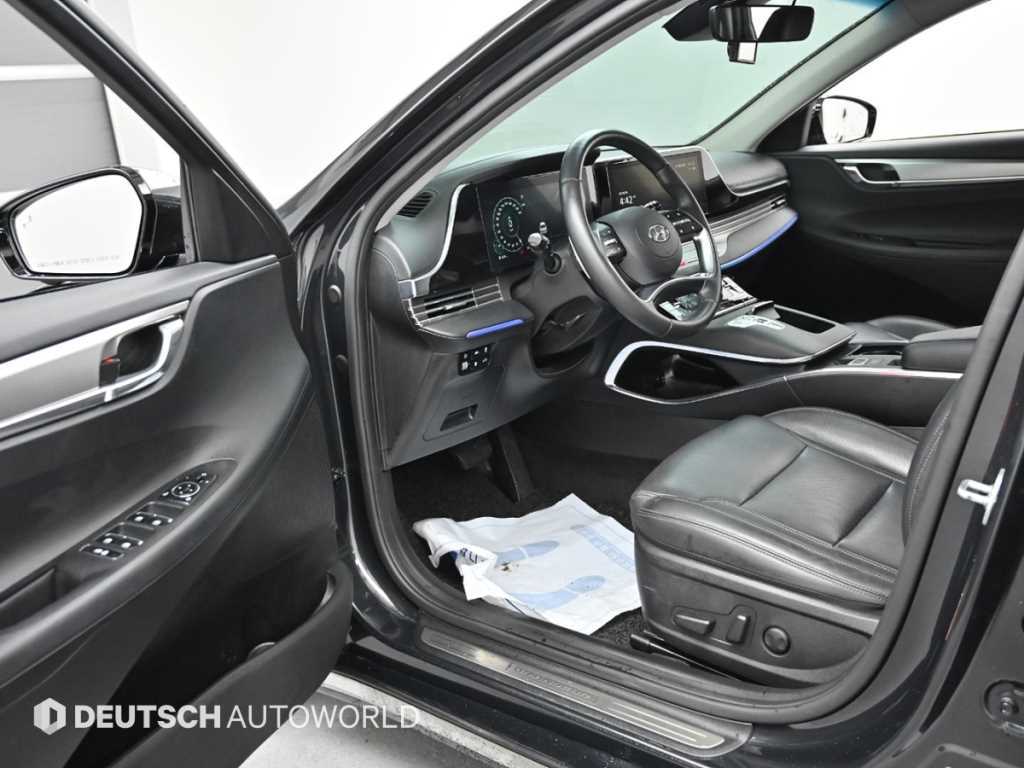 HYUNDAI Grandeur - Vista 11