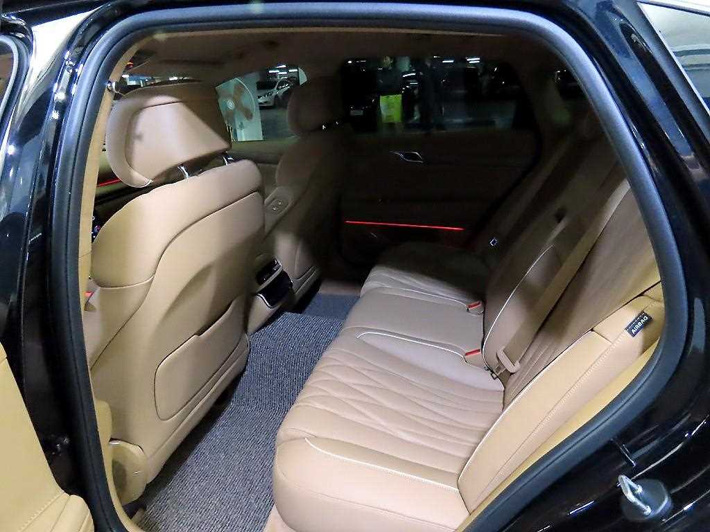 Genesis G80 - Vista 7