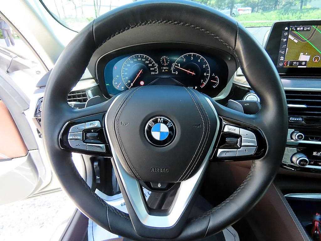 BMW 5 Series - Vista 8