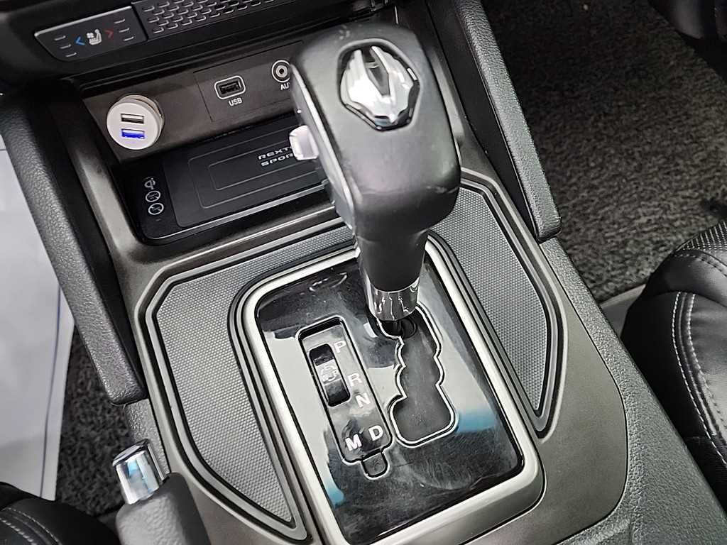 Ssangyong Rexton - Vista 8