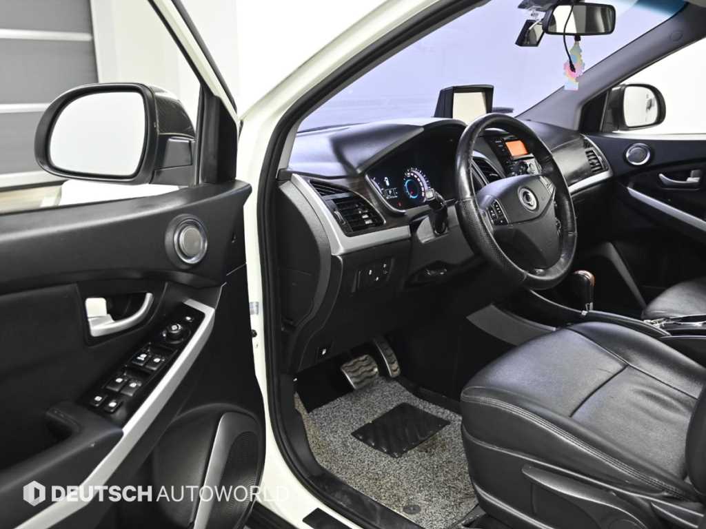 Ssangyong Korando - Vista 11