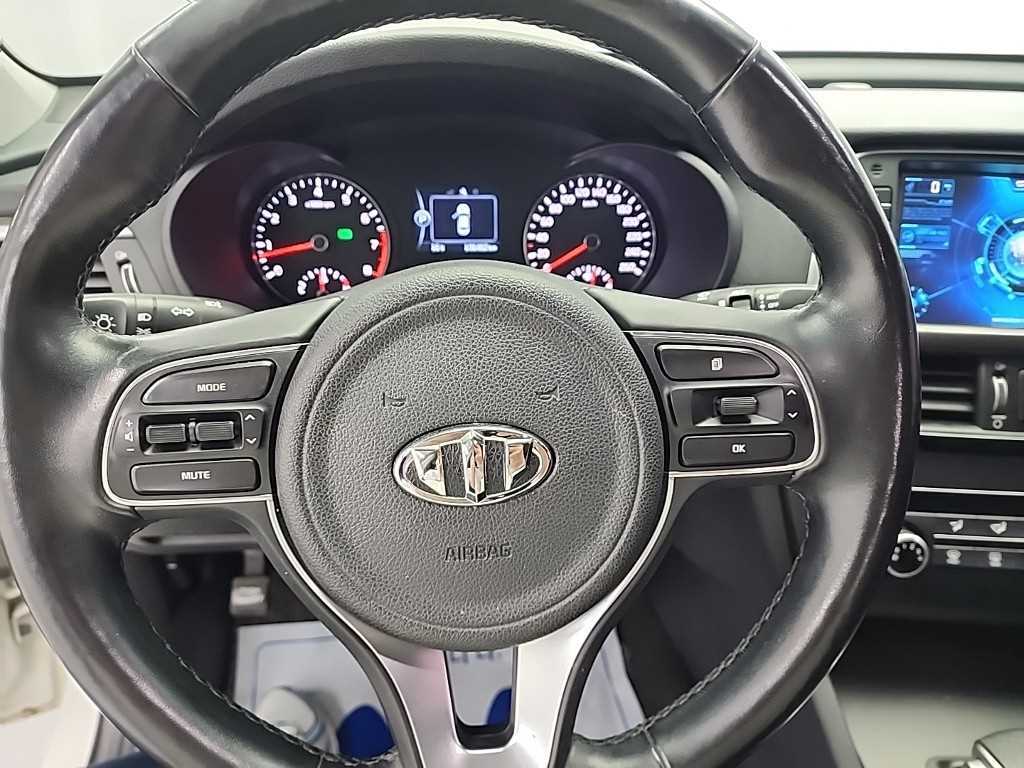 KIA K5 - Vista 9