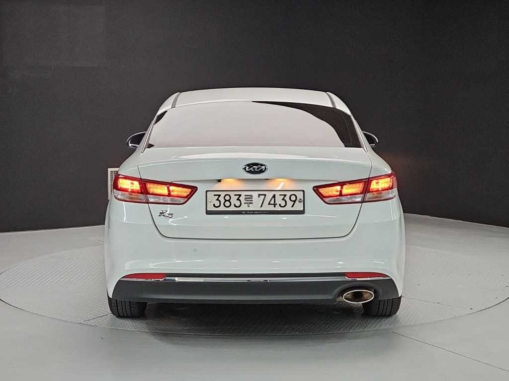 KIA K5 - Vista 3