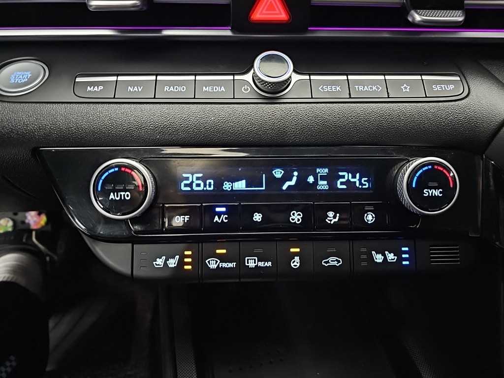 HYUNDAI Avante - Vista 10