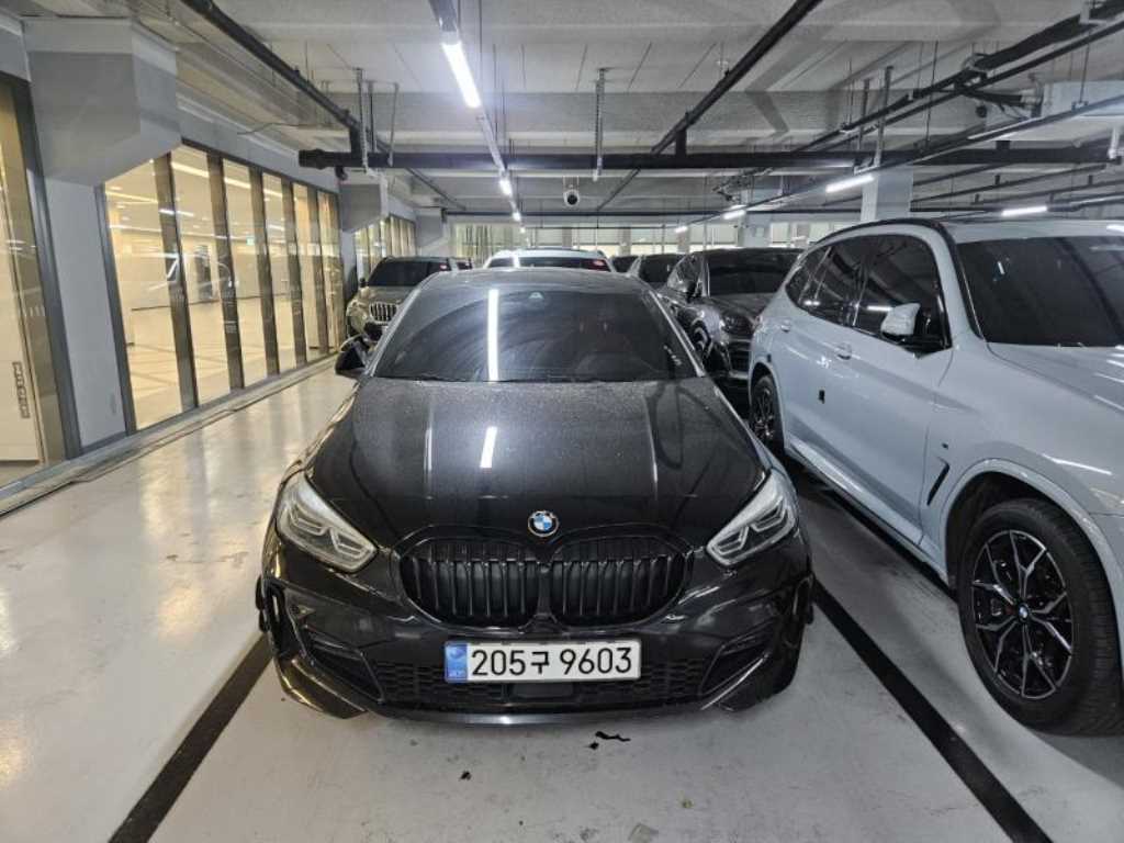 BMW 1 series 2021 Negro - Importación desde Corea - HF Imports Iquique - Foto 1