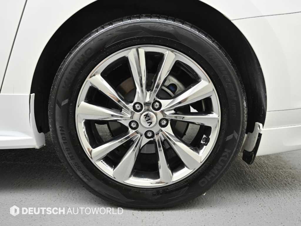 KIA Carnival - Vista 5