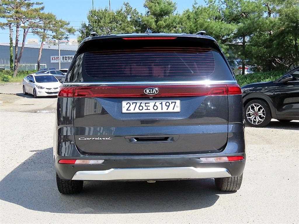 KIA Carnival - Vista 4