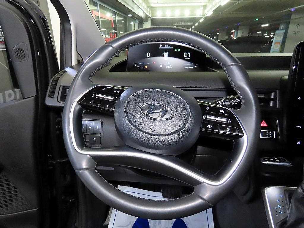 HYUNDAI Staria - Vista 8