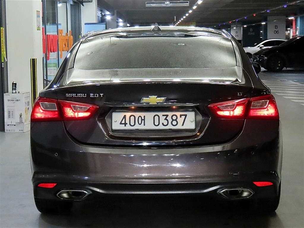 Chevrolet Malibu - Vista 5