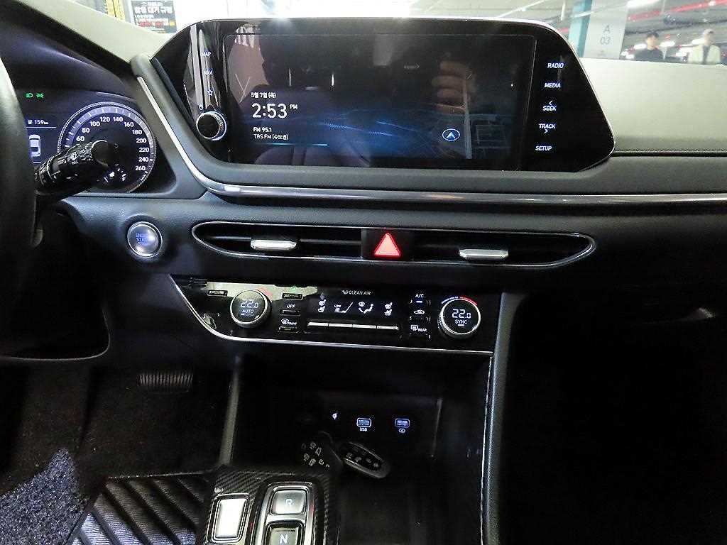 HYUNDAI Sonata - Vista 11