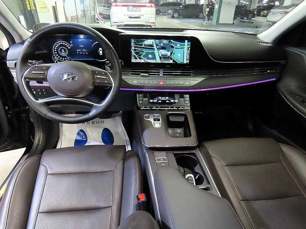 HYUNDAI Grandeur - Vista 10