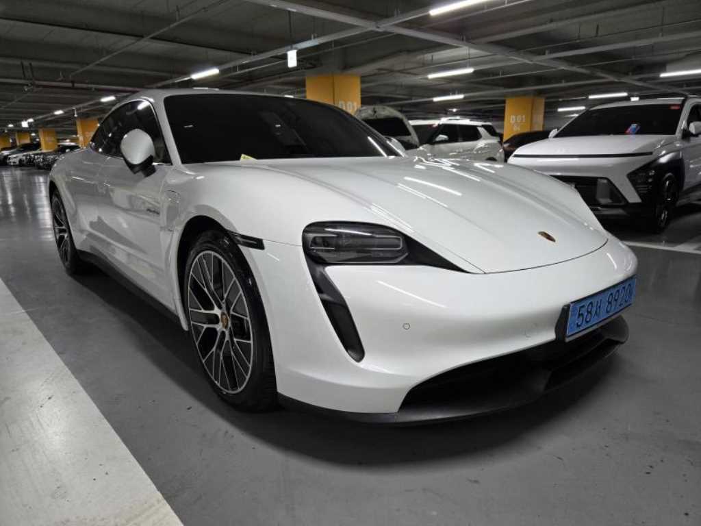 Porsche Taycan - Vista 4