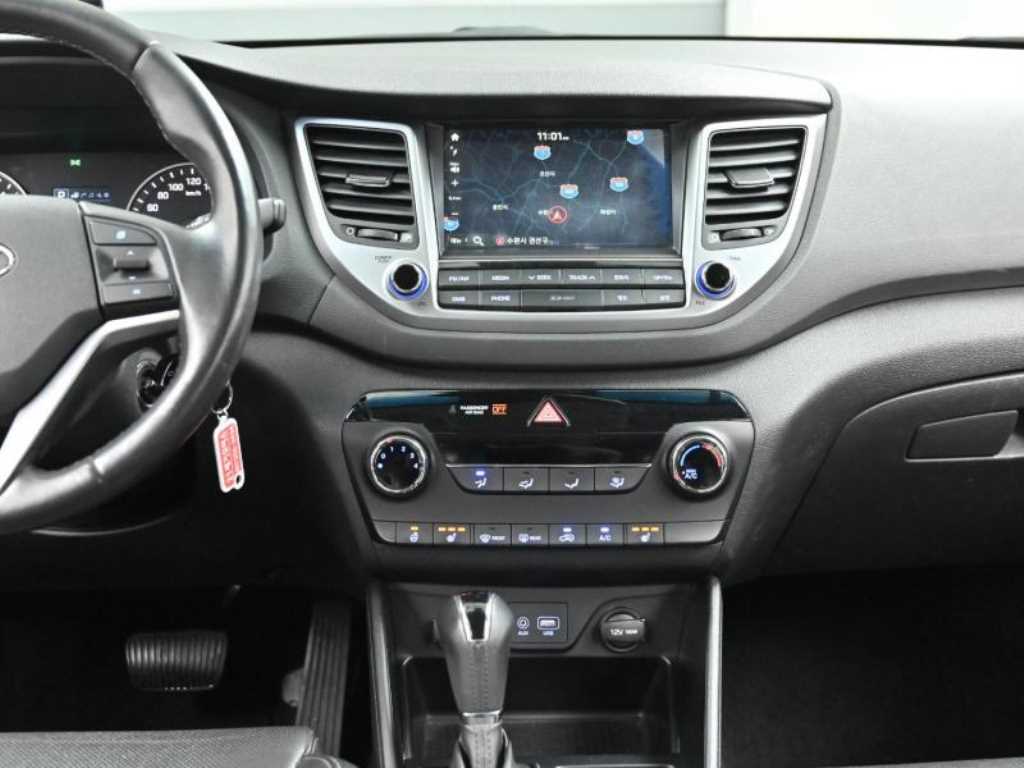 HYUNDAI Tucson - Vista 9
