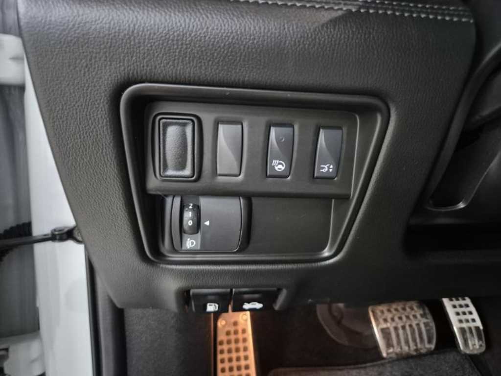 SAMSUNG QM6 - Vista 12