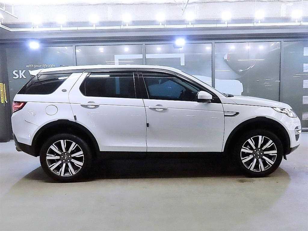Land Rover Discovery Sports - Vista 3