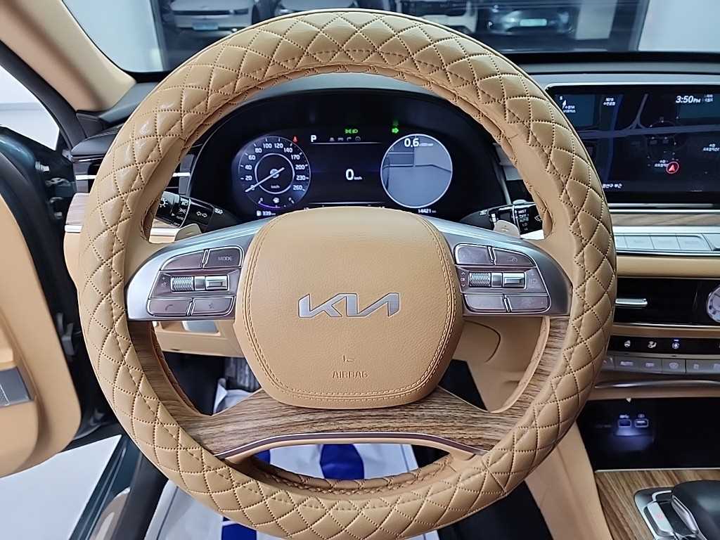KIA K9 - Vista 9