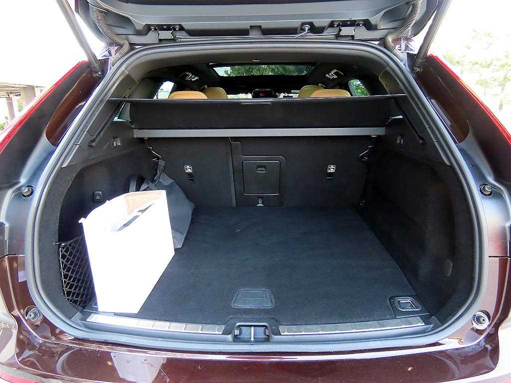 Volvo XC60 2021 Café - Importación desde Corea - HF Imports Iquique - Foto 18