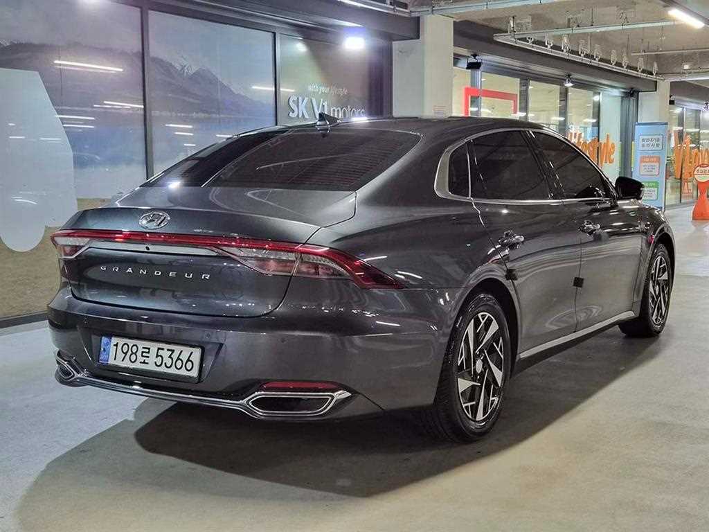 HYUNDAI Grandeur - Vista 4