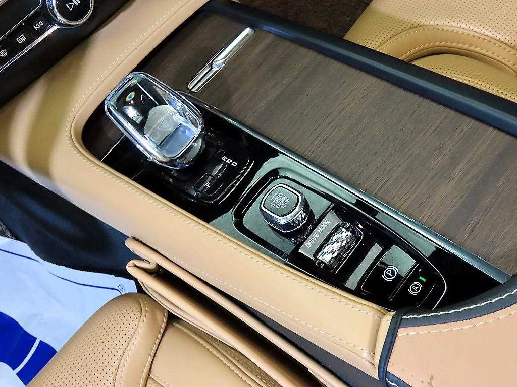 Volvo S90 - Vista 12