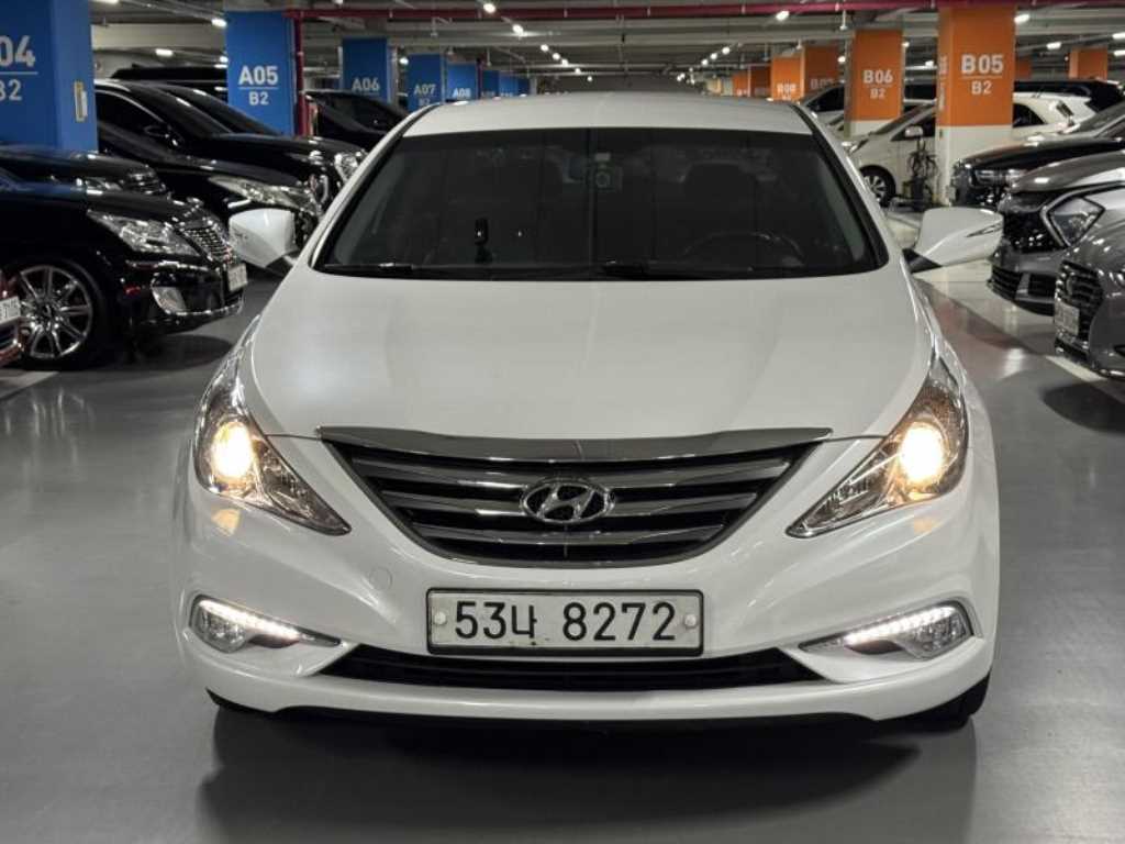 HYUNDAI Sonata - Vista 3