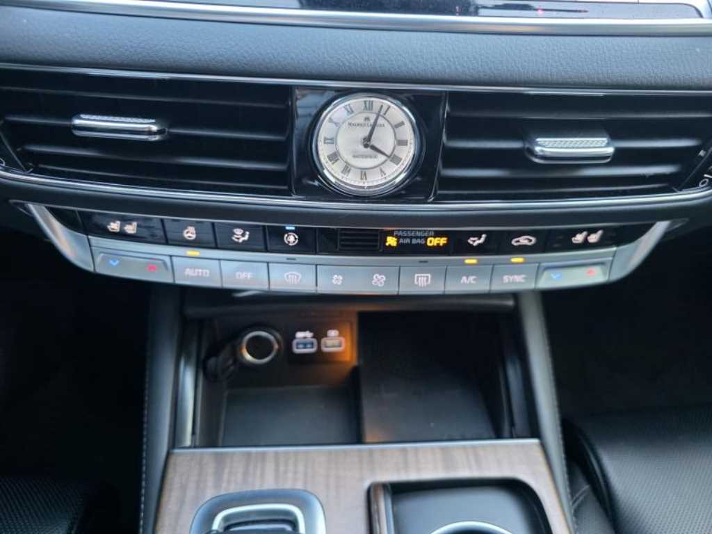 KIA K9 - Vista 10