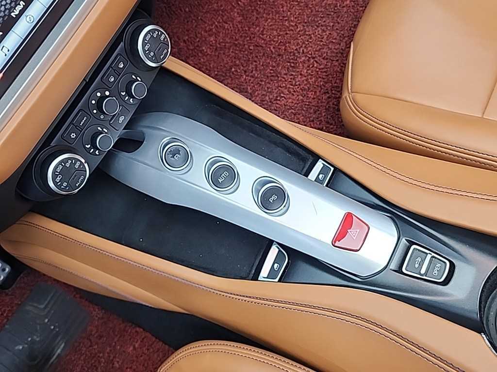 Ferrari California - Vista 8
