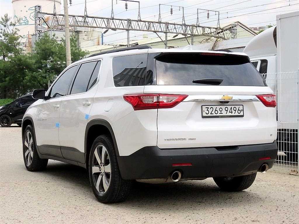 Chevrolet Travers - Vista 3