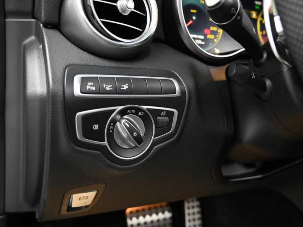Mercedes Benz C Class 2019 Negro - Importación desde Corea - HF Imports Iquique - Foto 19
