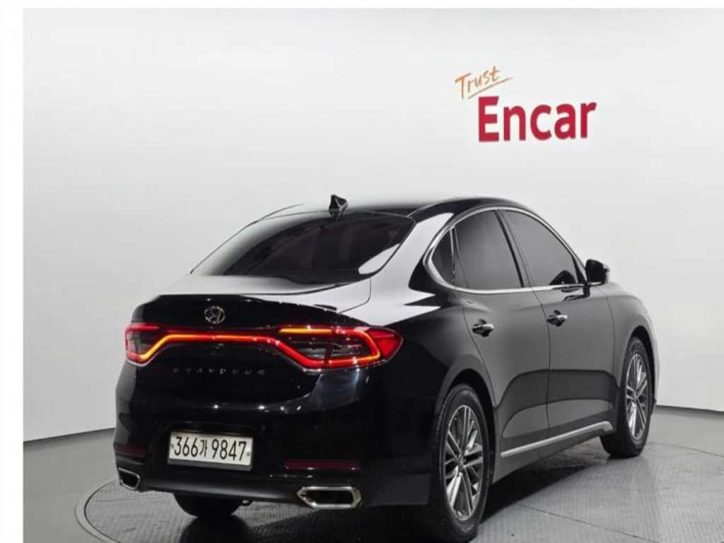 HYUNDAI Grandeur - Vista 2