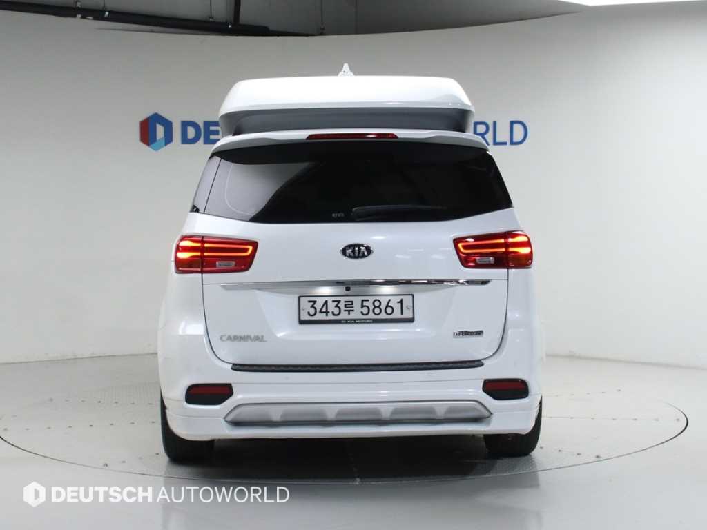 KIA Carnival - Vista 4