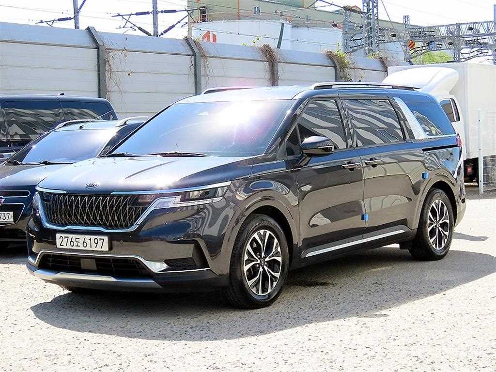 KIA Carnival - Vista 2
