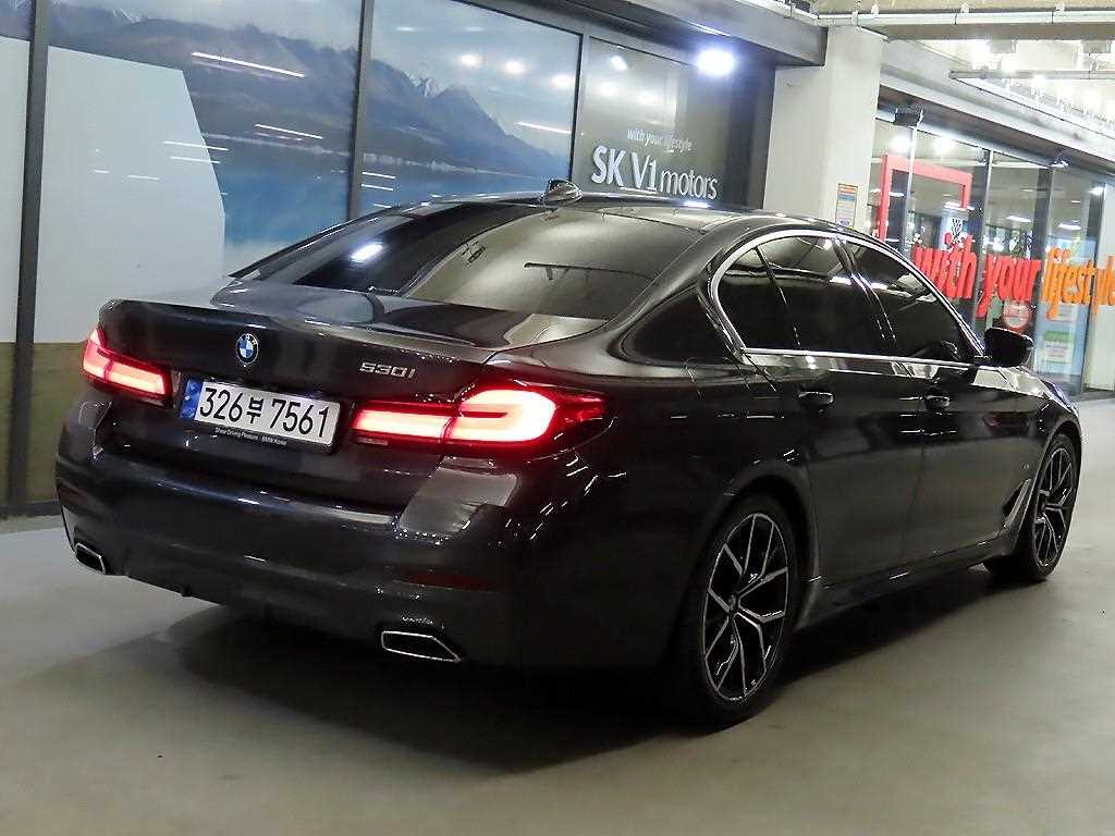 BMW 5 Series - Vista 4