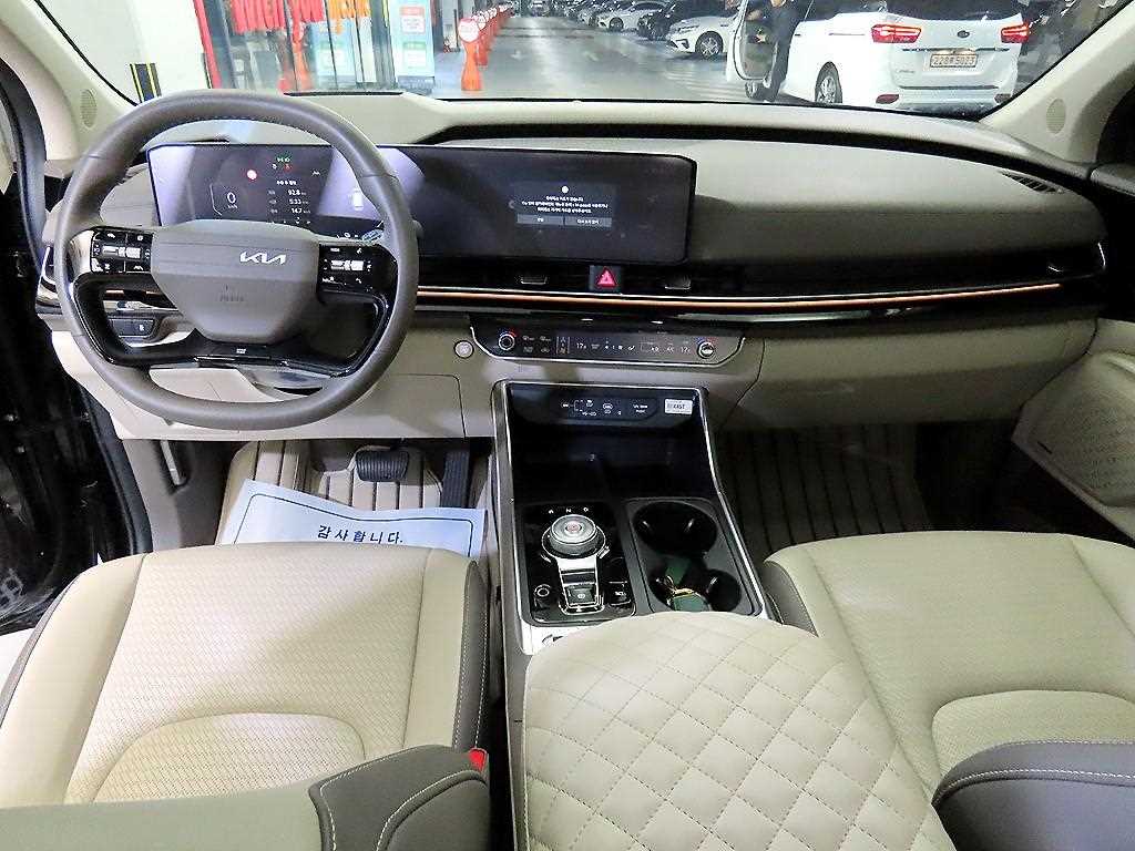 KIA Carnival - Vista 10