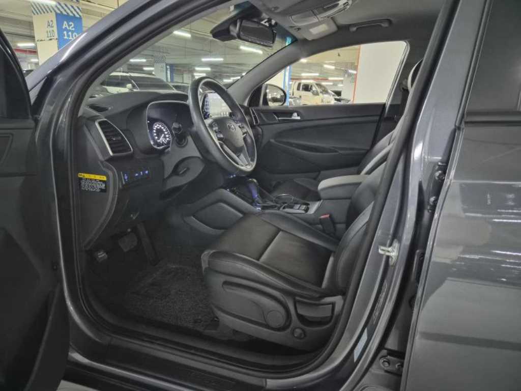 HYUNDAI Tucson - Vista 10