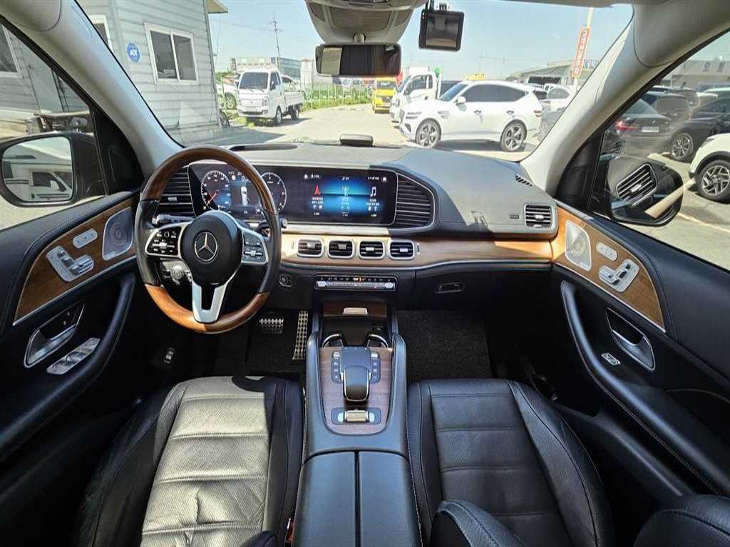 Mercedes Benz GLS Class - Vista 9