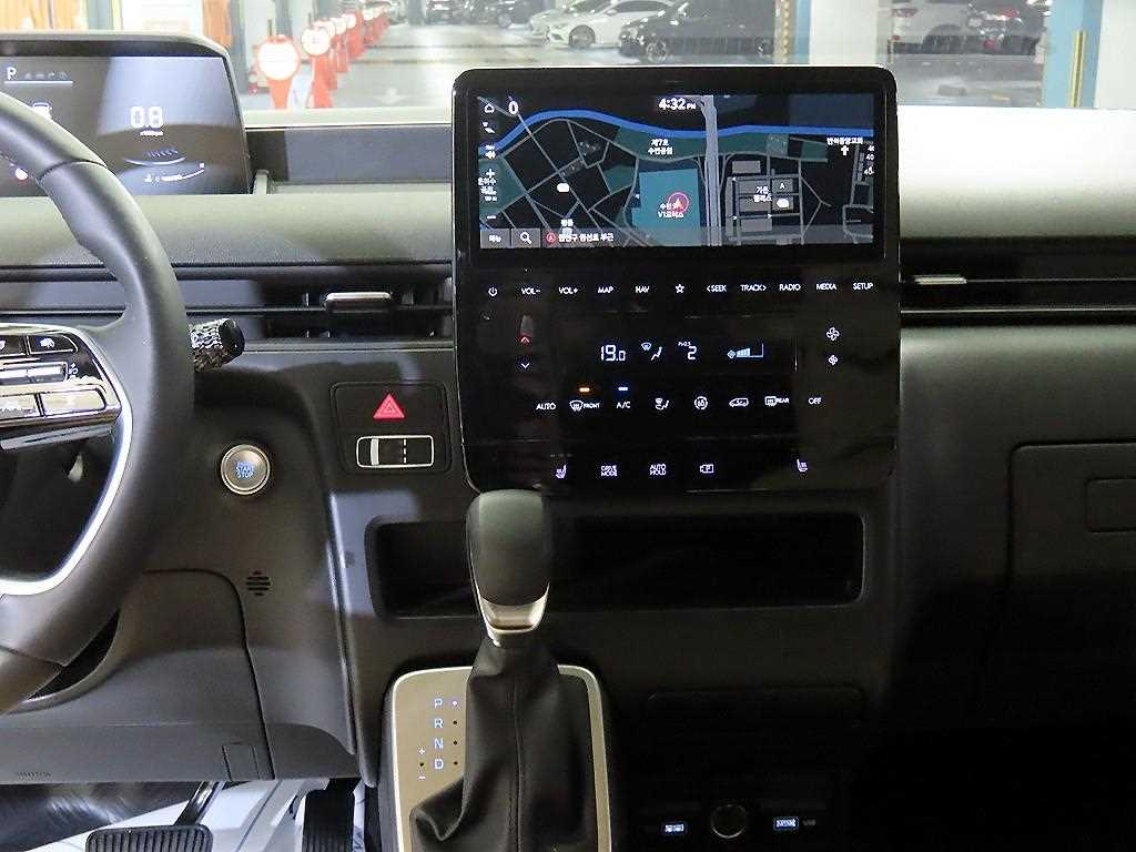HYUNDAI Staria - Vista 11