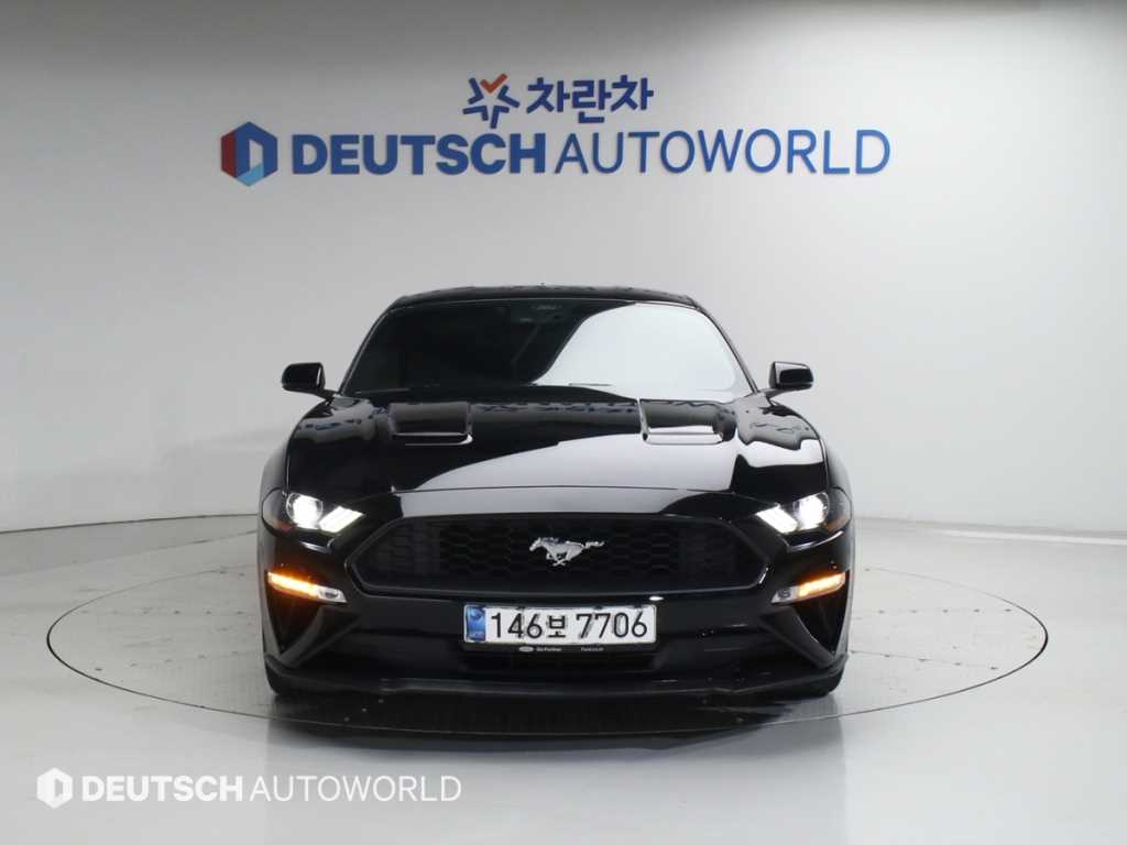 Ford Mustang - Vista 3