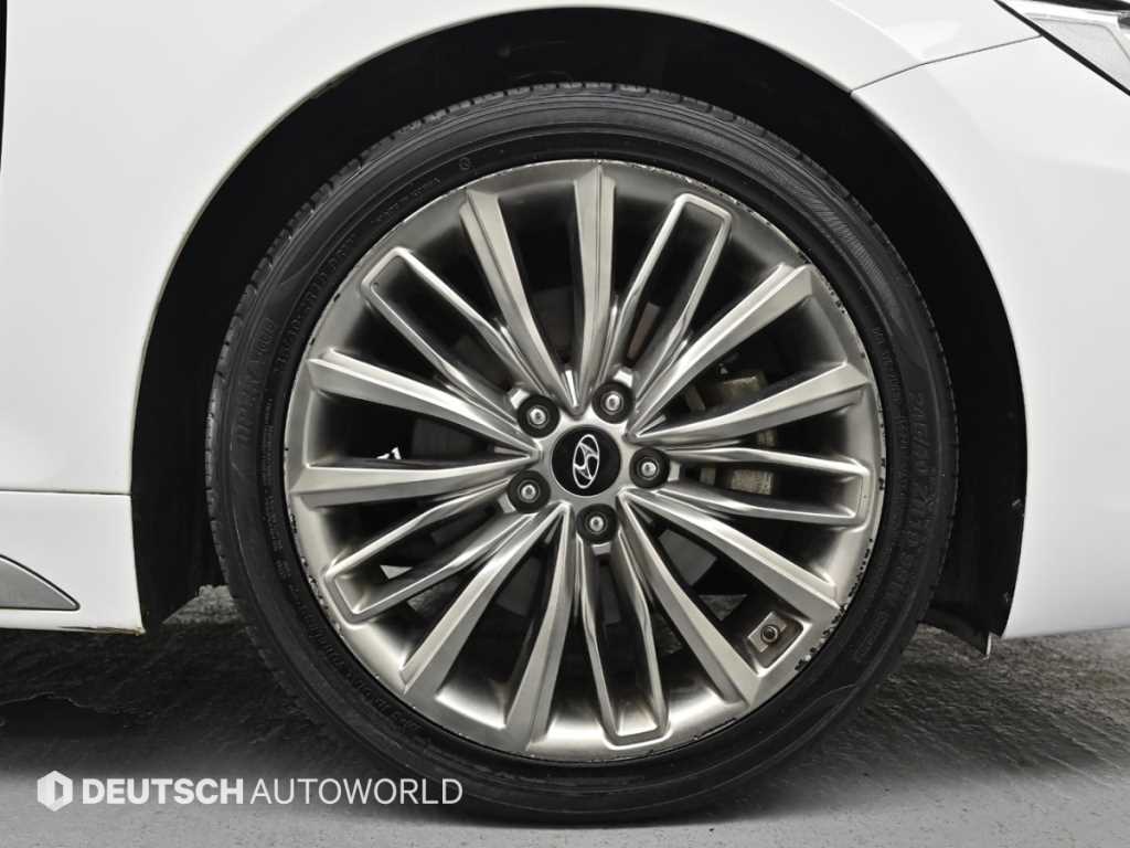 HYUNDAI Grandeur - Vista 6