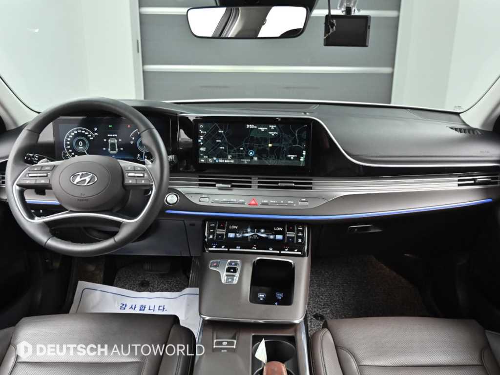 HYUNDAI Grandeur - Vista 7