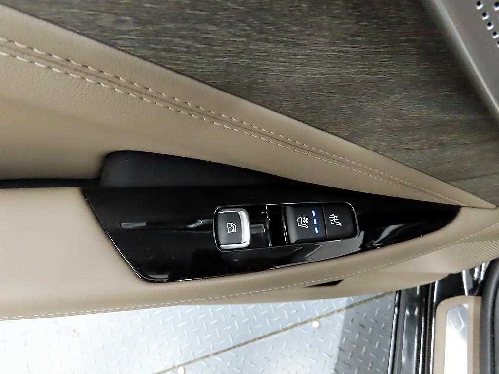 KIA K8 - Vista 12