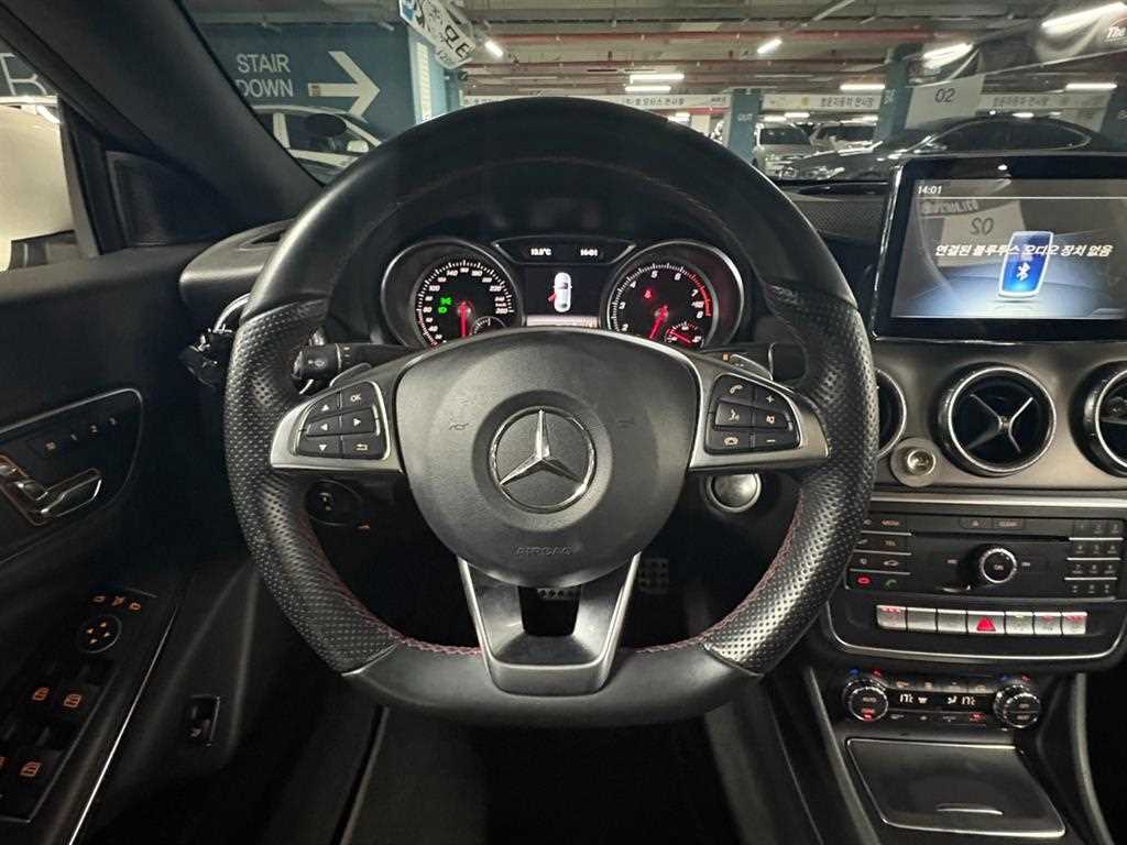 Mercedes Benz CLA Class - Vista 10