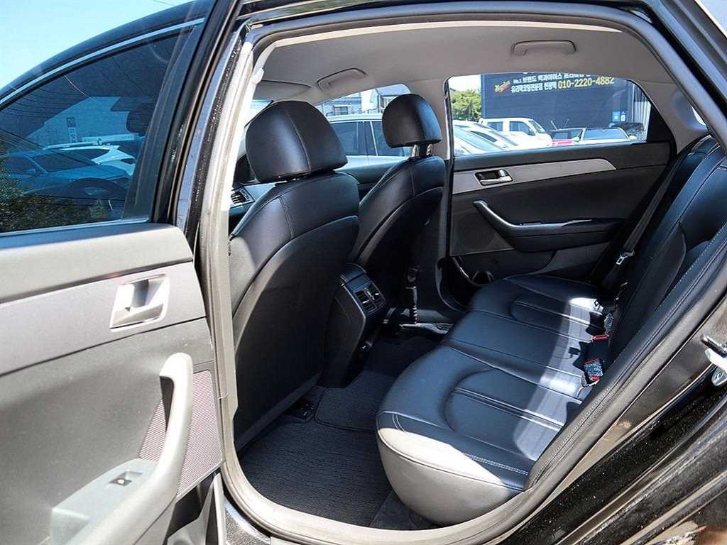 HYUNDAI Sonata - Vista 6