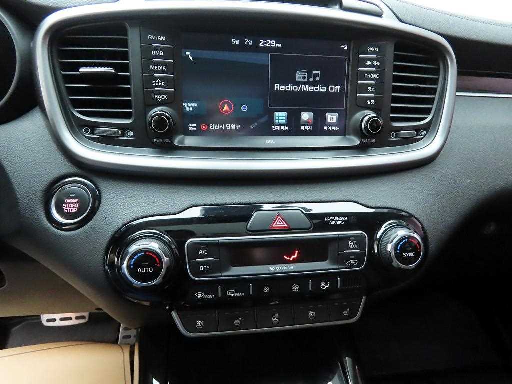 KIA Sorento - Vista 9