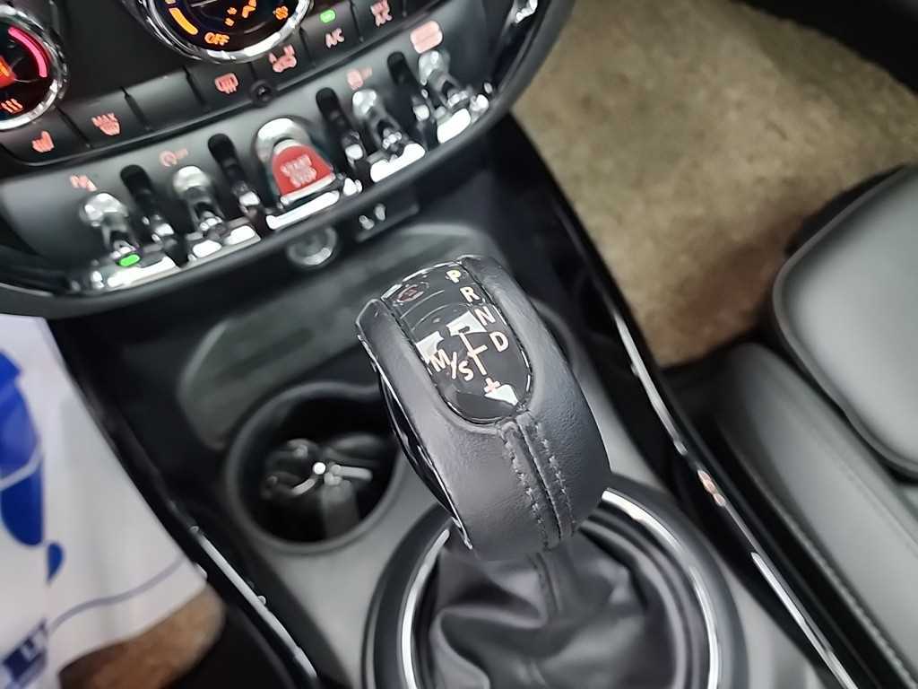 Mini Clubman - Vista 8